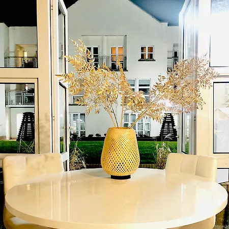 Modern Elegant With Parking *