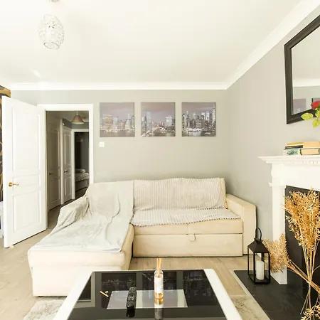 Modern Elegant With Parking