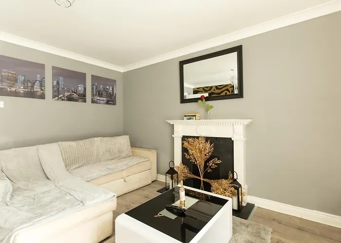 Modern Elegant With Parking Apartamento Dublin